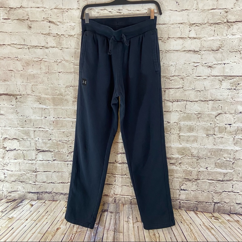 Women’s  Under Armour navy sweat pants size medium